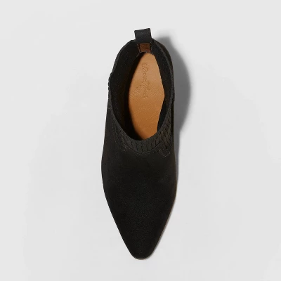 Women's Kinley Ankle Boots - Universal Thread™ 4 Women's Kinley Ankle Boots - Universal Thread™ - Image 2