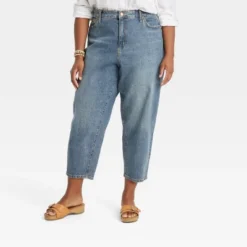 Women's High-Rise Balloon Jeans - Universal Thread™ Medium Wash -Universal Thread GUEST 408808af 0f35 4ffe 89fb 0fbd8c3ce447