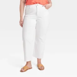 Women's High-Rise Bootcut Jeans - Universal Thread™ White -Universal Thread GUEST 7390979b 211c 4d13 a113 d40683d35697