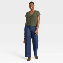 Women's High-Rise Wide Leg Jeans - Universal Thread™ -Universal Thread GUEST 75319ff1 bbfa 425b 9a89 5d91af47832b