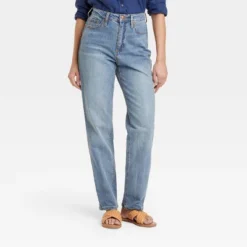 Women's High-Rise 90's Vintage Straight Jeans - Universal Thread™ -Universal Thread GUEST 79ab649f 9925 4572 a825 bbd1fafcac75