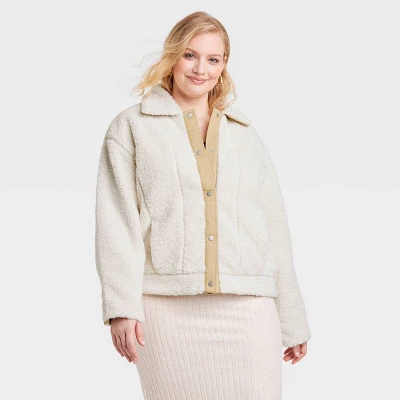 Women's Utility Faux Fur Jacket - Universal Thread™ White 6 Women's Utility Faux Fur Jacket - Universal Thread™ White - Image 4