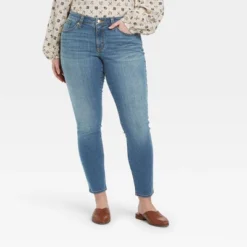 Women's Mid-Rise Curvy Fit Skinny Jeans - Universal Thread™ Medium Wash 10 Women's Mid-Rise Curvy Fit Skinny Jeans - Universal Thread™ Medium Wash -Universal Thread GUEST 93fd1284 da8d 4aa0 b56b 513217c68cc9