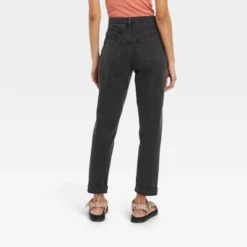 Women's High-Rise Boyfriend Jeans - Universal Thread™