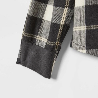 Women's Long Sleeve Adaptive Flannel Faux Button-Down Hook And Loop Shirt - Universal Thread™ 5 Women's Long Sleeve Adaptive Flannel Faux Button-Down Hook And Loop Shirt - Universal Thread™ - Image 3