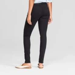 Women's Mid-Rise Curvy Skinny Jeans - Universal Thread