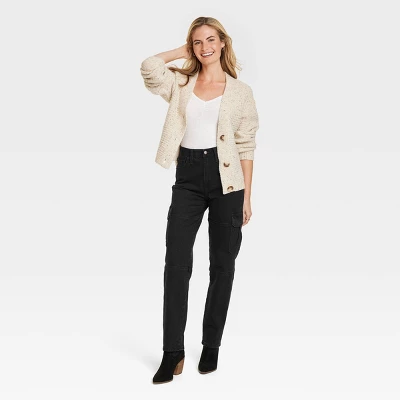 Women's High-Rise 90's Straight Cargo Jeans - Universal Thread™ Black 4 Women's High-Rise 90's Straight Cargo Jeans - Universal Thread™ Black - Image 2